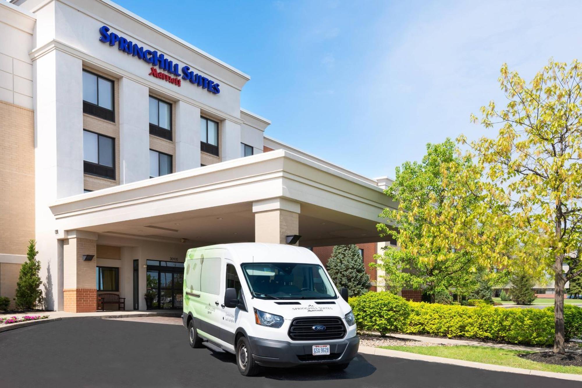 Springhill Suites By Marriott Cleveland Solon Exterior photo